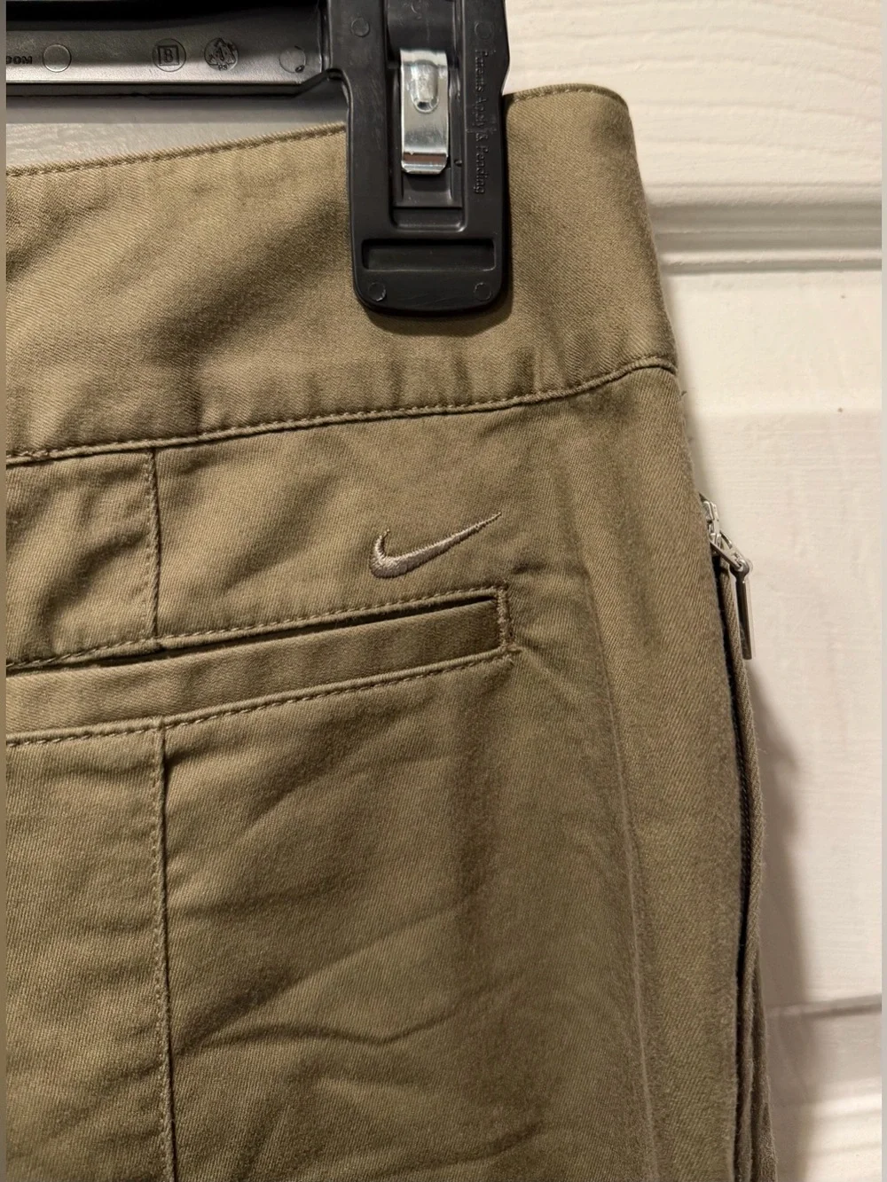 Nike Golf size 8 (medium) pants (ankle) 24” inseam